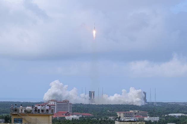 WENCHANG, CHINA - MAY 11: A Long March 7 carrier rocket carrying the Tianzhou-10 cargo craft blasts off from Wenchang Spacecraft Launch Site on May 11, 2026 in Wenchang, Hainan Province of China. China launched the cargo craft Tianzhou-10 from the Wenchang Spacecraft Launch Site on the morning of May 11 to deliver supplies for its orbiting Tiangong space station.  Copyright: xChinaxNewsxServicex 111640602407