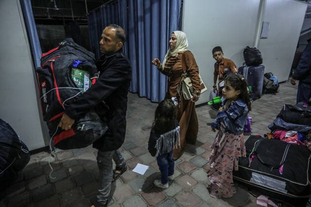 Palestinian patients receiving treatment in Egypt returned to Gaza via the Rafah Border Crossing KHAN YUNIS, GAZA, PALESTINE - MAY 11: Palestinian patients and their companions return to the Gaza Strip from Egypt through the Rafah border crossing in Khan Yunis, Gaza, Palestine on May 11, 2026. The Palestinians, who had been receiving treatment in Egypt, were transported by buses to Nasser Hospital in Khan Yunis in southern Gaza, where they were met with emotional reunions by family members waiting outside the hospital. Abed Rahim Khatib Anadolu Khan Yunis Gaza. Editorial use only. Please get in touch for any other usage.  Copyright: x2026xAnadoluxAbedxRahimxKhatibx