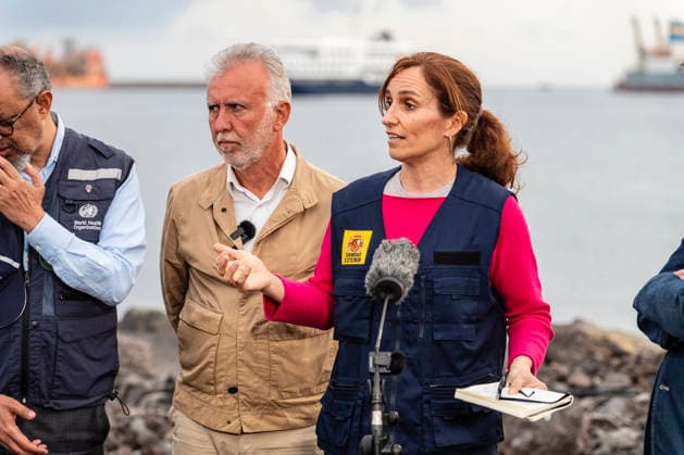 The Minister of Territorial Policy and Democratic Memory, Ángel Víctor Torres and the Minister of Health, Mónica García attend the media in the port of Granadilla, on May 10, 2026, in Granadilla de Abona, Tenerife, Canary Islands Spain Mónica García has assured this Sunday that the ship affected by the hantavirus outbreak, The last ones to disembark from the ship this Sunday have been the group of North Americans, and so far, 94 people of 19 different nationalities have disembarked from the cruise ship 10 MAY 2026 Europa Press Canarias 10 05 2026 Granadilla de Abona, Tenerife I Granadilla de Abona, Tenerife I Espana Copyright: xEuropaxPressxCanariasx 7513687