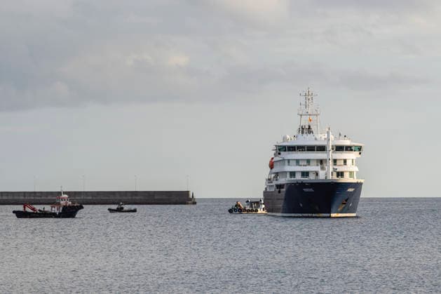 Health concludes that the MV Hondius will be able to sail late tomorrow afternoon after concluding the repatriations Evacuation by boat of passengers on board the cruise ship MV Hondius anchored near the port of Granadilla, on May 10, 2026, in Granadilla de Abona, Tenerife, Canary Islands Spain Mónica García has assured this Sunday that the ship affected by the hantavirus outbreak, the MV Hondius, The last ones to disembark from the ship this Sunday have been the group of North Americans, and so far, 94 people of 19 different nationalities have disembarked from the cruise ship 10 MAY 2026 Europa Press Canarias 10 05 2026 Granadilla de Abona, Tenerife I Granadilla de Abona, Tenerife I Espana Copyright: xEuropaxPressxCanariasx 7513691