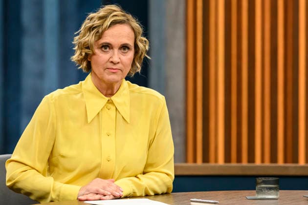 in the picture from l Caren Miosga, GER, Berlin, Studio, guest of Caren Miosga, Polittalk, TV, format, recording, Das Erste, from Adlershof at Studio 20, topic How does the SPD want to regain trust, Ms. Schwesig 10 05 2026 Copyright: HMBxMedia UwexKoch