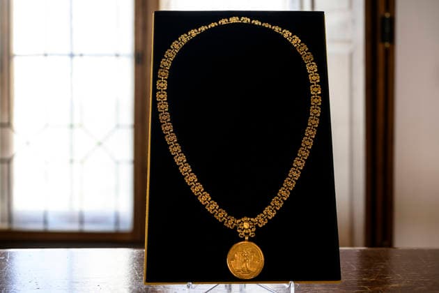 The chain of office of the Lord Mayor of the City of Munich Festive inaugural meeting of the City Council of the City of Munich term of office 2026 to 2032 in the ballroom of the old City Hall, Munich 11 05 2026