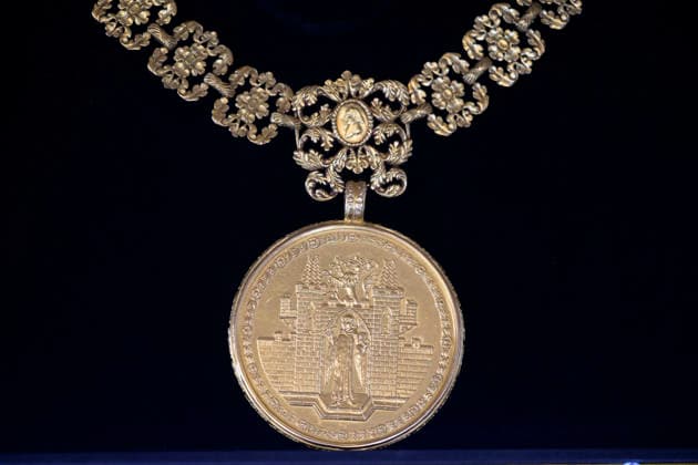 The chain of office of the Lord Mayor of the City of Munich Festive inaugural meeting of the City Council of the City of Munich term of office 2026 to 2032 in the ballroom of the old City Hall, Munich 11 05 2026