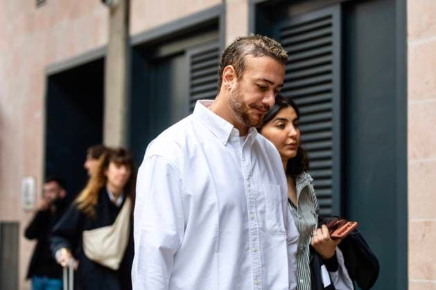 AFFAIRE SAAD LAMJARRED PHOTOPQR NICE MATIN ESCOFFIER FLORIAN 11 05 2026 Photo Florian ESCOFFIER NICE MATIN DRAGUIGNAN TRIBUNAL PROCES POUR VIOL DE SAAD LAMJARRED STAR DE LA CHANSON AU MAROC QUI COMPARAIT LIBRE Moroccan singer Saad Lamjarred arrives at The Court of Assize to appear on charges of raping a bartender in 2018 near Saint Tropez, in Draguignan on May 11, 2026 France  Copyright: xPHOTOPQR NICExMATIN MAXPPPxESCOFFIERxFLORIANx 20260511NIM3394 20260511NIM3394