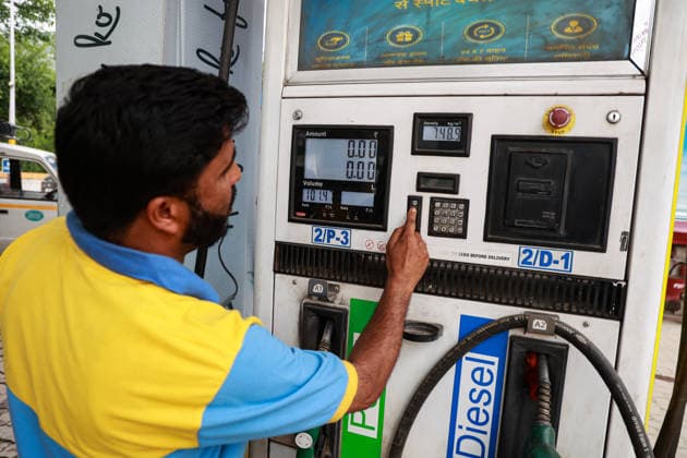 People Refill Petrol And Diesel People fill petrol and diesel at a fuel station in Baramulla, Jammu and Kashmir, on May 11, 2026. On Sunday, Prime Minister Narendra Modi urges citizens to cut fuel use, limit foreign travel, and pause gold purchases, citing the severe impact of the Iran war on the economy. Baramulla India  Copyright: xNasirxKachroox originalFilename: kachroo-notitle260511_npB53.jpg