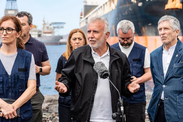 The evacuation of passengers of the cruise ship with hantavirus continues I D The Minister of Health, Monica Garcia, the Minister of Territorial Policy and Democratic Memory, Angel Victor Torres, and the Minister of the Interior, Fernando Grande Marlaska, report on the situation of the cruise ship MV Hondius anchored in the port of Granadilla, on May 11, 2026, in Granadilla de Abona, Tenerife, Canary Islands Spain The evacuation operation of the passengers and crew of the MV Hondius , anchored in the industrial port of Granadilla, continues throughout the day. After the Spanish passengers, who were the first to leave the ship and who have already arrived in Madrid, followed by the nationals of France, the Netherlands, the United Kingdom an Copyright: xEuropaxPressxCanariasx 7515146