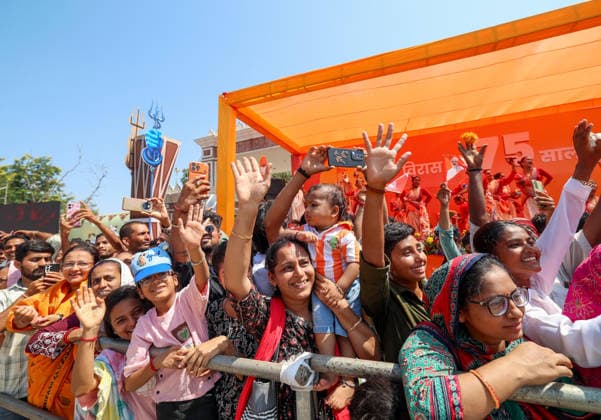 People wave and click pictures during a roadshow by Prime Minister Narendra Modi Gir Somnath, May 11 (ANI): People wave and click pictures during a roadshow by Prime Minister Narendra Modi (unseen) on the occasion of Somnath Amrut Mahotsav, celebrating 75 years of the inauguration of the restored Somnath temple, in Gir Somnath on Monday. (DPR PMO ANI Photo) Gir Somnath Gujarat India Copyright: xANIx ANI_20260511125