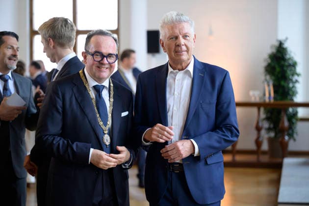 f l Clemens Baumgärtner and Dieter Reiter Festive inaugural meeting of the City Council of the City of Munich for the 2026 to 2032 term of office in the ballroom of the old City Hall, Munich 11 05 2026