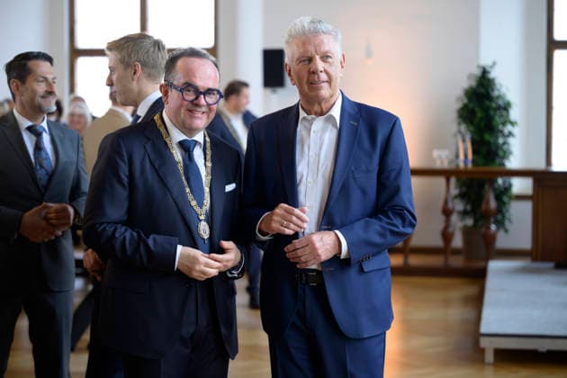 f l Clemens Baumgärtner and Dieter Reiter Festive inaugural meeting of the City Council of the City of Munich for the 2026 to 2032 term of office in the ballroom of the old City Hall, Munich 11 05 2026