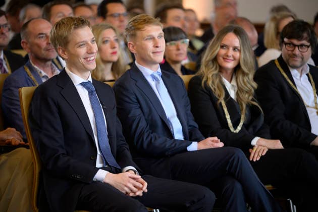 From left Mayor Dominik Krause and his friend Sebastian Müller, next to them Mona Fuchs Greens Festive opening session of the City Council of the City of Munich term of office 2026 to 2032 in the ballroom of the old City Hall, Munich 11 05 2026