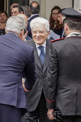 IPA84567399 - MILAN - Teatro alla Scala, President of the Republic, Sergio Mattarella, exiting the ceremony to mark the 80th anniversary of the concert reopening of La Scala rebuilt after World War II bombings. May 11  Copyright: xEmanuelexRobertoxDexCarlix xx 84567399