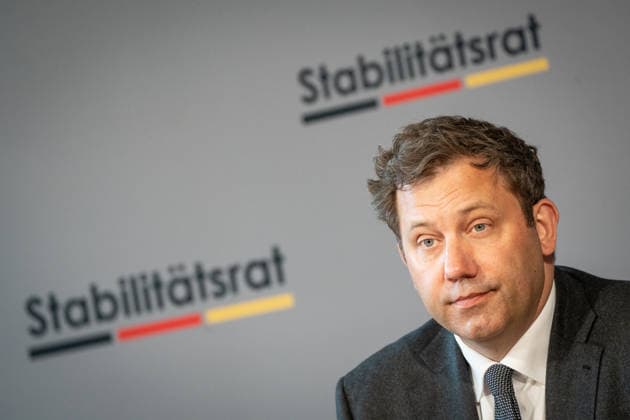 Lars Klingbeil, Federal Minister of Finance Press conference on the meeting of the Stability Council with the Federal Minister of Finance in the Bundesrat building, Berlin Berlin Germany Bundesrat building