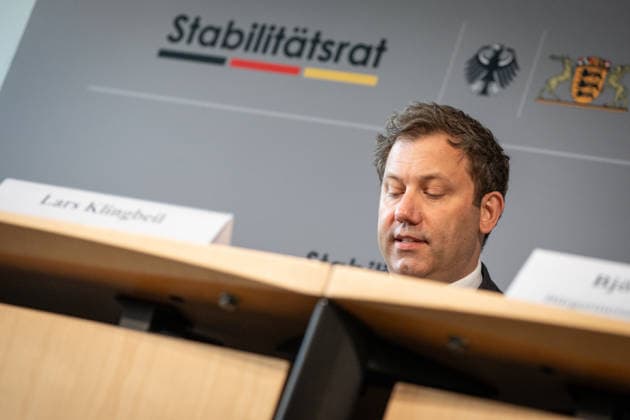 Lars Klingbeil, Federal Minister of Finance Press conference on the meeting of the Stability Council with the Federal Minister of Finance in the Bundesrat building, Berlin Berlin Germany Bundesrat building