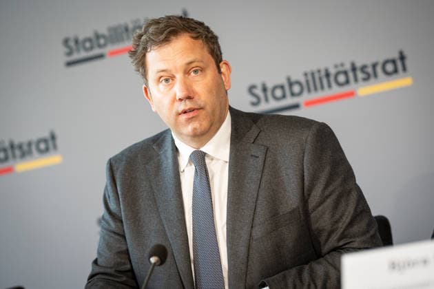 Lars Klingbeil, Federal Minister of Finance Press conference on the meeting of the Stability Council with the Federal Minister of Finance in the Bundesrat building, Berlin Berlin Germany Bundesrat building