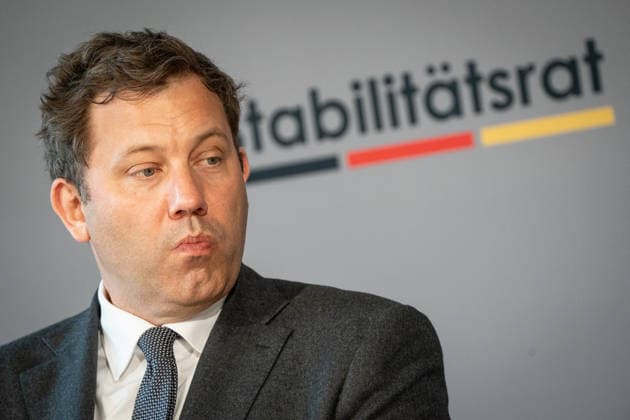Lars Klingbeil, Federal Minister of Finance Press conference on the meeting of the Stability Council with the Federal Minister of Finance in the Bundesrat building, Berlin Berlin Germany Bundesrat building