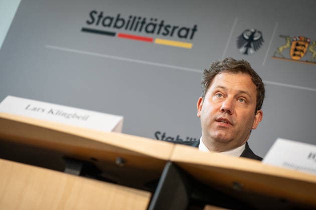 Lars Klingbeil, Federal Minister of Finance Press conference on the meeting of the Stability Council with the Federal Minister of Finance in the Bundesrat building, Berlin Berlin Germany Bundesrat building