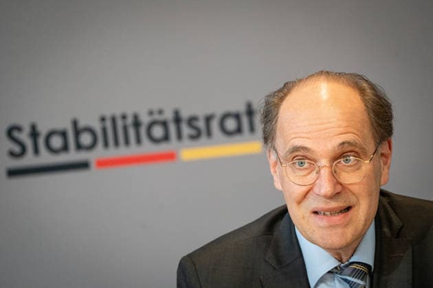 Thiess Büttner, Chairman of the Stability Council Press conference on the meeting of the Stability Council with the Federal Minister of Finance in the Bundesrat building, Berlin Berlin Germany Bundesrat building