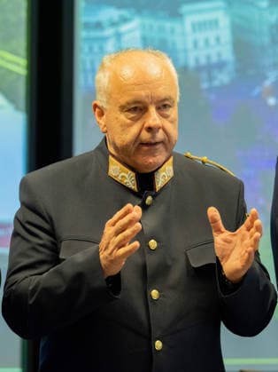 20260511 Lokalaugenschein im ESC-Einsatzstab der Landespolizeidirektion Wien WIEN, OESTERREICH - MAI 11: Leiter Bernhard Treibenreif (Direktion fuer Spezialeinheiten Einsatzkommando Cobra) beim Lokalaugenschein - im ESC-Einsatzstab der Landespolizeidirektion Wien in der Landespolizeidirektion Wien am 11. Mai 2026 in Wien, Oesterreich. 260511_SEPA_10_064 Copyright: xMichaelxIndrax SEPAxMedia