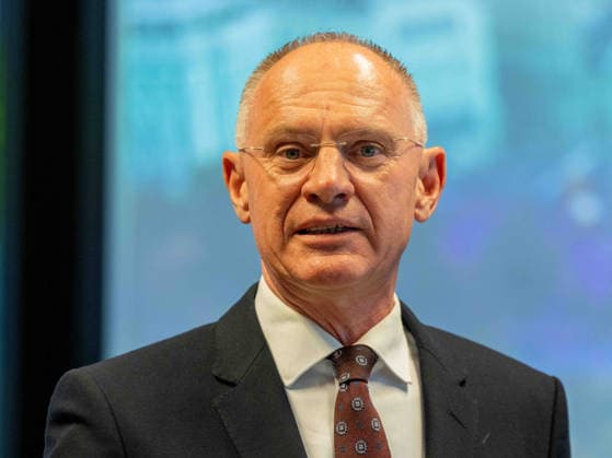 20260511 Lokalaugenschein im ESC-Einsatzstab der Landespolizeidirektion Wien WIEN, OESTERREICH - MAI 11: Bundesminister fuer Inneres Gerhard Karner (OeVP) beim Lokalaugenschein - im ESC-Einsatzstab der Landespolizeidirektion Wien in der Landespolizeidirektion Wien am 11. Mai 2026 in Wien, Oesterreich. 260511_SEPA_10_035 Copyright: xMichaelxIndrax SEPAxMedia
