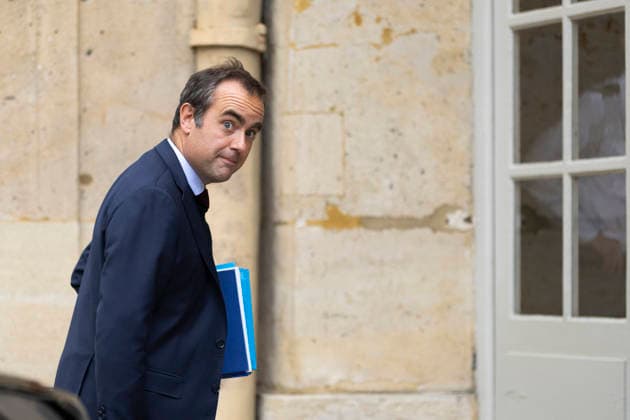Ministerial Meeting on Hantavirus at Matignon - Paris Prime Minister Sebastien Lecornu before a briefing on the hantavirus, in Paris, on 11 May 2026. Photos by Jeremy Paoloni ABACAPRESS.COM Paris France  Copyright: xPaolonixJeremy ABACAx