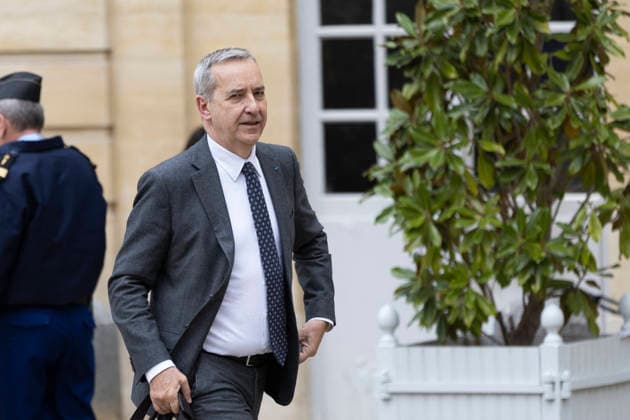 Ministerial Meeting on Hantavirus at Matignon - Paris Denis Robin, Director-General of the Ile-de-France Regional Health Agency, arrives at the Hotel de Matignon for a briefing on the hantavirus situation, in Paris, on 11 May 2026. Photos by Jeremy Paoloni ABACAPRESS.COM Paris France  Copyright: xPaolonixJeremy ABACAx