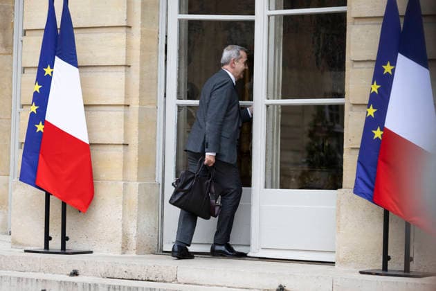 Ministerial Meeting on Hantavirus at Matignon - Paris Denis Robin, Director-General of the Ile-de-France Regional Health Agency, arrives at the Hotel de Matignon for a briefing on the hantavirus situation, in Paris, on 11 May 2026. Photos by Jeremy Paoloni ABACAPRESS.COM Paris France  Copyright: xPaolonixJeremy ABACAx