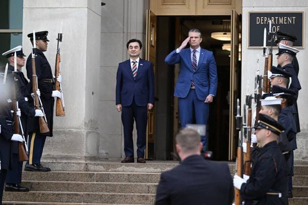 US and South Korean defense chiefs meet at Pentagon in Washington WASHINGTON DC, UNITED STATES - MAY 11: US Defense Secretary Pete Hegseth (R) meets South Korean Defense Minister Ahn Gyu-back (L) at the Pentagon in Washington. DC, United States, on May 11, 2026. Fatih Aktas Anadolu Washington United States. Editorial use only. Please get in touch for any other usage.  Copyright: x2026xAnadoluxFatihxAktasx