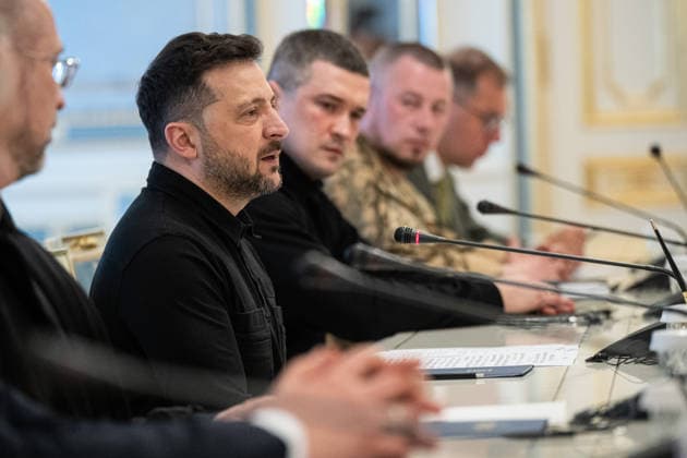 Ukrainian President Zelenskyy meets German Defence Minister Pistorius in Kyiv KYIV, UKRAINE - MAY 11: Ukrainian President Volodymyr Zelenskyy meets with German Defence Minister Boris Pistorius (not seen) in Kyiv, Ukraine, on May 11, 2026. Danylo Antoniuk Anadolu Kyiv Ukraine. Editorial use only. Please get in touch for any other usage.  Copyright: x2026xAnadoluxDanyloxAntoniukx
