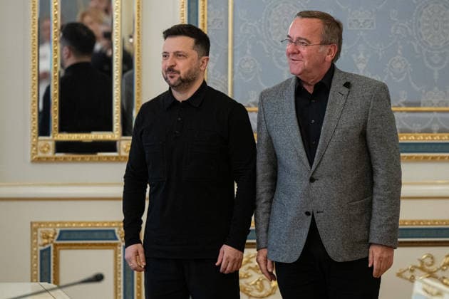 Ukrainian President Zelenskyy meets German Defence Minister Pistorius in Kyiv KYIV, UKRAINE - MAY 11: Ukrainian President Volodymyr Zelenskyy (L) meets with German Defence Minister Boris Pistorius (R) in Kyiv, Ukraine, on May 11, 2026. Danylo Antoniuk Anadolu Kyiv Ukraine. Editorial use only. Please get in touch for any other usage.  Copyright: x2026xAnadoluxDanyloxAntoniukx