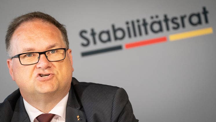 Björn Fecker, Senator for Finance Bremen Press conference on the meeting of the Stability Council with the Federal Minister of Finance in the Bundesrat building, Berlin Berlin Germany Bundesrat building