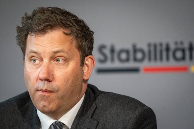 LEERTEXT CAPTION Press conference on the meeting of the Stability Council with the Federal Minister of Finance in the Bundesrat building, Berlin Berlin Germany Bundesrat building