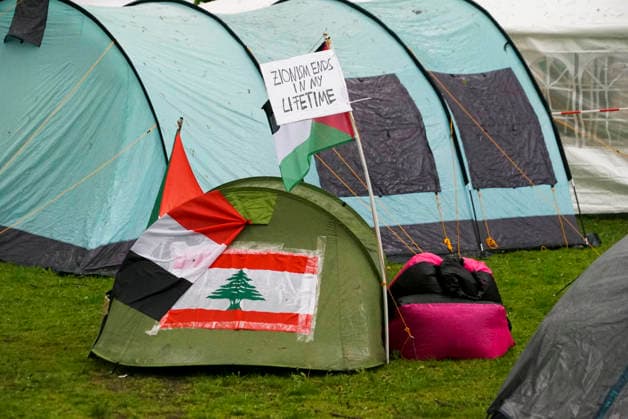 CNTV PROTESECAMP Tents banners Police surveillance at the Palestine protest camp on the Moorweide11 05 2026 Hamburg on the Moorweide The camp is constantly guarded by the police The Stop Nakba Now campaign launched at the Bridges of Resistance Camp in Hamburg with over 300 participants, international networking and debates about Gaza, media and resista