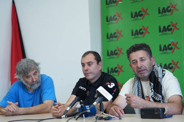 Press conference of Global Sumud Flotilla activist released by Israel, Saif Abukeshek in Barcelona Global Sumud Flotilla activist released by Israel, Saif Abukeshek d , and Intersindical Alternativa de Catalunya IAC member David Cano i , during a press conference, on May 11, 2026, in Barcelona, Catalunya Espana Abukeshek has flown to Spain from Athens after being released by Israeli authorities Activists Saif Abukeshek and Thiago Avila were intercepted by Israeli forces on April 30 in international waters while sailing towards the Gaza Strip aboard the Global Flotilla Sumud Following their arrest, Abukeshek and Thiago were transferred to the Shikma detention center, located in the city of Ashkelon, Israel 11 MAY 2026 Barcelona Catalunya Ba  Copyright: xDavidxZorrakinox 7515589