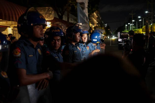 Supporters of former President Duterte protest outside Senate of the Philippines Anti-riot police stand guard as supporters of former Philippines President Rodrigo Duterte gather to protest against the arrest warrant of former Philippine National Police Chief and current Philippine Senator Ronald dela Rosa at the Philippine Senate in Manila, Philippines on May 11, 2026. The International Criminal Court (ICC) has issued an arrest warrant for the former Philippine National Police Chief Ronald dela Rosa in connection with his role in former Philippine President Rodrigo Duterte s war on drugs. MANILA PHILIPPINES  Copyright: xMatrixxImages MarkxCristinox