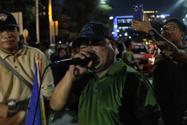 May 11, 2026, Bacoor, Cavite, Philippines: Philippine War on Drugs enforcer and Senator Ronald Bato De la Rosa hides in Senate building to evade ICC arrest warrant issued on May 11, 2026, in Manila.....ICC confirmed the warrant that day, prompting De la Rosa to flee into the Senate building in Manila, triggering a lockdown under Senate protection. Bacoor Philippines  - ZUMAm340 20260511_zip_m340_008 Copyright: xZedrichxXylakxMadridx