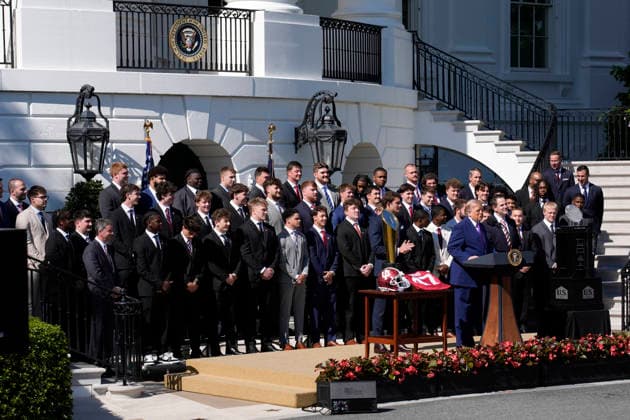 Donald Trump hosts Indiana University Football Champions - Washington US President Donald Trump welcomes the 2026 College National Football Champions, Indiana University to the White House during a ceremony on the south lawn on May 11, 2026 in Washington, DC. Photo by Yuri Gripas ABACAPRESS.COM Washington DC United States  Copyright: xPool ABACAx