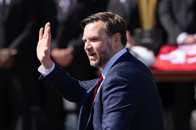 DC: President Trump hosts 2026 National Football Champions Indiana University Vice President JD Vance waves during an event hosting the 2026 National Football Champions Indiana University on the South Lawn of The White House in Washington D.C., on Monday, May 11, 2026. Washington District of Columbia United States  Copyright: xPool ABACAx