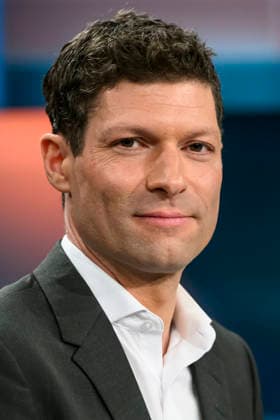 in the picture from l Ronen Steinke Journalist Süddeutsche Zeitung and author, GER, Berlin, hart aber fair Polittalk, TV, format, with presenter Louis Klamroth, Das Erste, Das Thema Mehr als Musik How political is the ESC 11 05 2026, Copyright: HMBxMedia UwexKoch