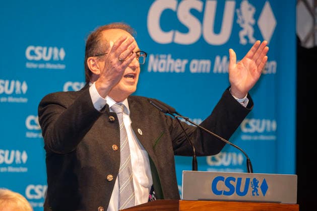 Alexander Dobrindt, CSU, Federal Minister of the Interior, speech at CSU event in packed beer tent, Truderinger Festwoche, Bavarian folk festival, Munich, 11 May 2026 Germany, Munich, 11 May 2026, Alexander Dobrindt, 55, CSU, Federal Minister of the Interior, speech at CSU event in pack