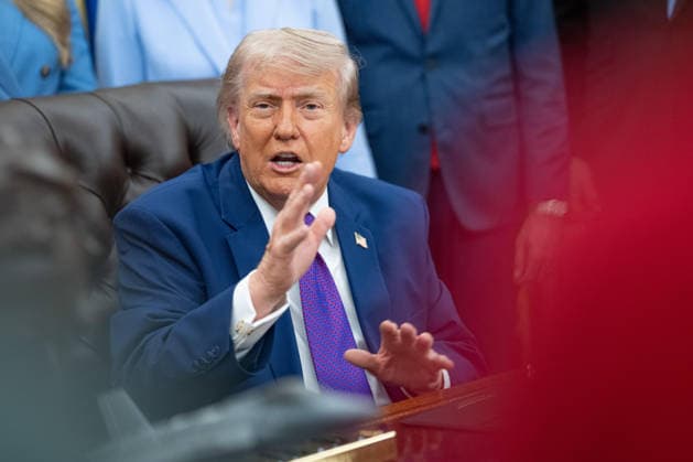May 11, 2026, Washington, District Of Columbia, USA: United States President Donald J Trump during an event in the Oval Office of the White House in Washington, DC, USA, on Monday, May 11, 2026. President Trump is meeting with healthcare workers as his administration launches Moms.gov to highlight resources for unexpected pregnancies Washington USA - ZUMAs152 20260511_faa_s152_084 Copyright: xAaronxSchwartzx-xPoolxviaxCNPx