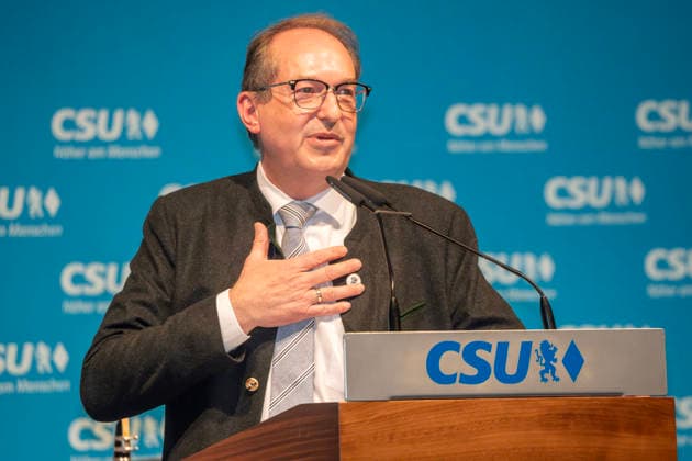 Alexander Dobrindt, CSU, Federal Minister of the Interior, speech at CSU event in packed beer tent, Truderinger Festwoche, Bavarian folk festival, Munich, 11 May 2026 Germany, Munich, 11 May 2026, Alexander Dobrindt, 55, CSU, Federal Minister of the Interior, speech at CSU event in packed beer tent,