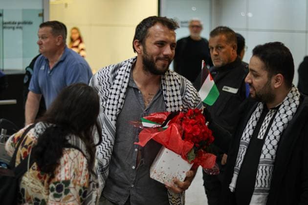 RECORD DATE NOT STATED Thiago Avila lands at Guarulhos International Airport. Sao Paulo (GRU), 11 05 2026 Thiago Avila, airport, Israel, Palestine, SP After days imprisoned in Israel, Brazilian activist Thiago Avila is released and lands at Guarulhos International Airport on the afternoon of this Monday (11).(Foto: Arthur Lamonier Thenews2 imago images) Thiago Avila lands at Guarulhos International Airport.  Copyright: xArthurxLamonierx