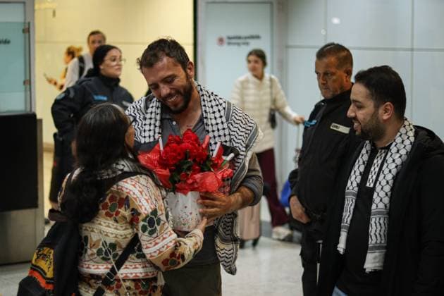 RECORD DATE NOT STATED Thiago Avila lands at Guarulhos International Airport. Sao Paulo (GRU), 11 05 2026 Thiago Avila, airport, Israel, Palestine, SP After days imprisoned in Israel, Brazilian activist Thiago Avila is released and lands at Guarulhos International Airport on the afternoon of this Monday (11).(Foto: Arthur Lamonier Thenews2 imago images) Thiago Avila lands at Guarulhos International Airport.  Copyright: xArthurxLamonierx