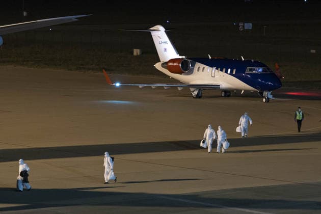 Planes carrying passengers and crew from Hantavirus-hit cruise ship land at Eindhoven Airport EINDHOVEN, NETHERLANDS - MAY 11: Personnel wearing hazmat suits are seen near one of the two planes carrying passengers and crew members from the Hantavirus-affected MV Hondius cruise ship after landing at Eindhoven Airport in Eindhoven, Netherlands on May 11, 2026. Nikos Oikonomou Anadolu Eindhoven Netherlands. Editorial use only. Please get in touch for any other usage.  Copyright: x2026xAnadoluxNikosxOikonomoux