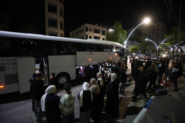 Palestinian pilgrims depart from Hebron for Hajj HEBRON, WEST BANK, PALESTINE - MAY 12: Palestinian pilgrims, who will travel from the West Bank to the holy lands, gather in the city center of Hebron, West Bank, Gaza, before departing by bus on May 12, 2026. Wisam Hashlamoun Anadolu Hebron West Bank. Editorial use only. Please get in touch for any other usage.  Copyright: x2026xAnadoluxWisamxHashlamounx