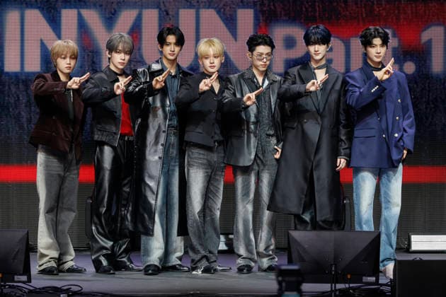 K-pop group YOUNITE holds media showcase for mini-album in Seoul (L-R) Eunho, Steve, Hyungseok, Woono, DEY, Kyungmun, and Sion of South Korean boy group YOUNITE pose for photos during a showcase for their eighth mini-album, INYUN Part.1, in Seoul, South Korea, on May 12, 2026. The release marks the group s debut under their new agency, Para Music, and features five tracks centered on the themes of connection and fate. Seoul South Korea Copyright: xMatrixxImagesx xJungxUi-Chelx
