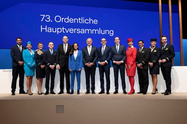 Michael Niggemann, Grazia Vittadini, Carsten Spohr, Till Streichert and Dieter Vranckx at the Annual General Meeting of Deutsche Lufthansa AG at Messe Frankfurt, Hall 5 1 Congress Center Frankfurt am Main, 12 05 2026 Foto:xR.xSchmiegeltx xFuturexImagex lufthansa_6515