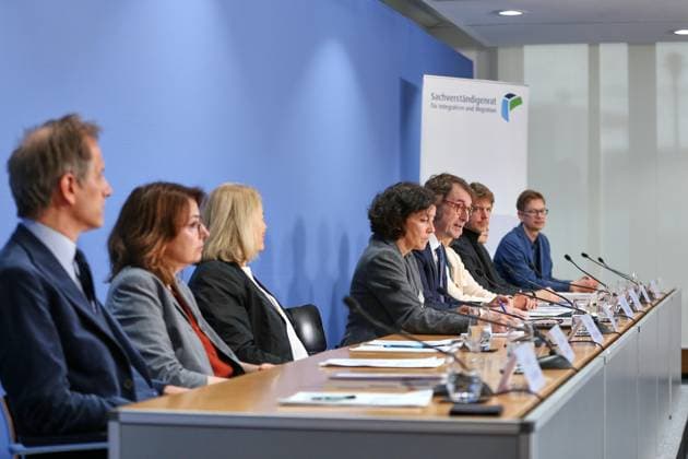 Berlin, Germany, 12 05 2026 Haus der Bundespressekonferenz Press conference Presentation of the German Council of Experts on Integration and Migration SVR Annual Report 2026 L R Marc Helbling, Sandra Lavenex, Birgit Leyendecker, Heike Köhn, Winfried Kluth, Birgit Glorius, Hannes Schammann, Havva Engin, Panu Poutvaara Copyright: xdtsxNachrichtenagenturx dts_118675