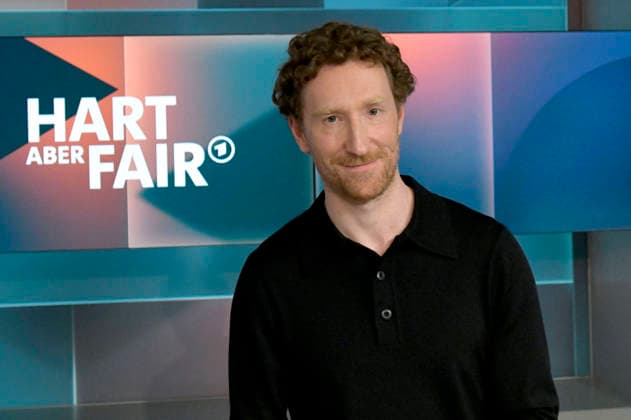 Louis Klamroth on the ARD talk show hart aber fair in Studio Adlershof Berlin, 11 05 2026 Foto:xM.xBehrensx xFuturexImagex hart_fair1105_6505