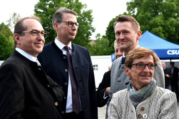 Alexander Dobrindt CSU Federal Minister of the Interior MdB Markus Blume CSU Science Minister Dr Wolfgang Stefinger CSU MdB Robert Brannekaemper CSU MdL Muenchen 11 05 2026 Truderinger Buam e V Festwoche Political CSU Evening Photo Muenchen